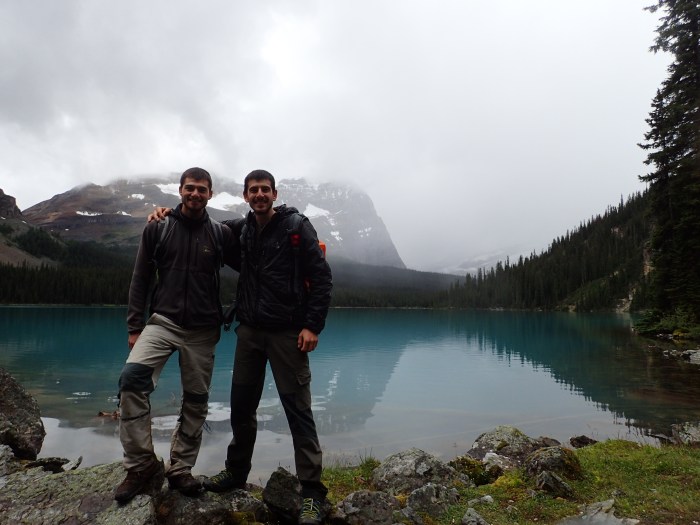 los hermanos en el Lago O'Hara
