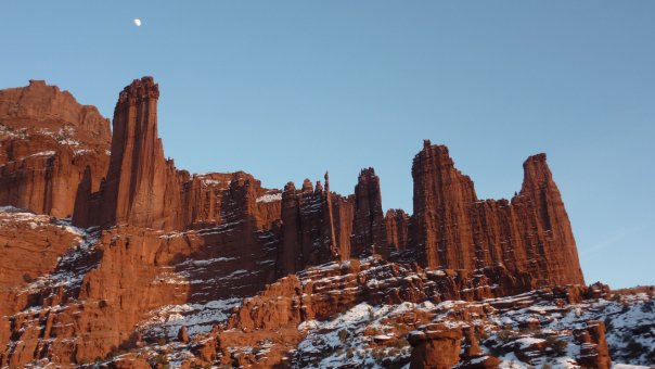 19564_1254797263901_982069_n