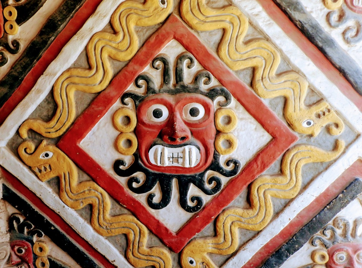 Dios moche Ai Apaec en Huaca Cao Viejo, complejo El Brujo