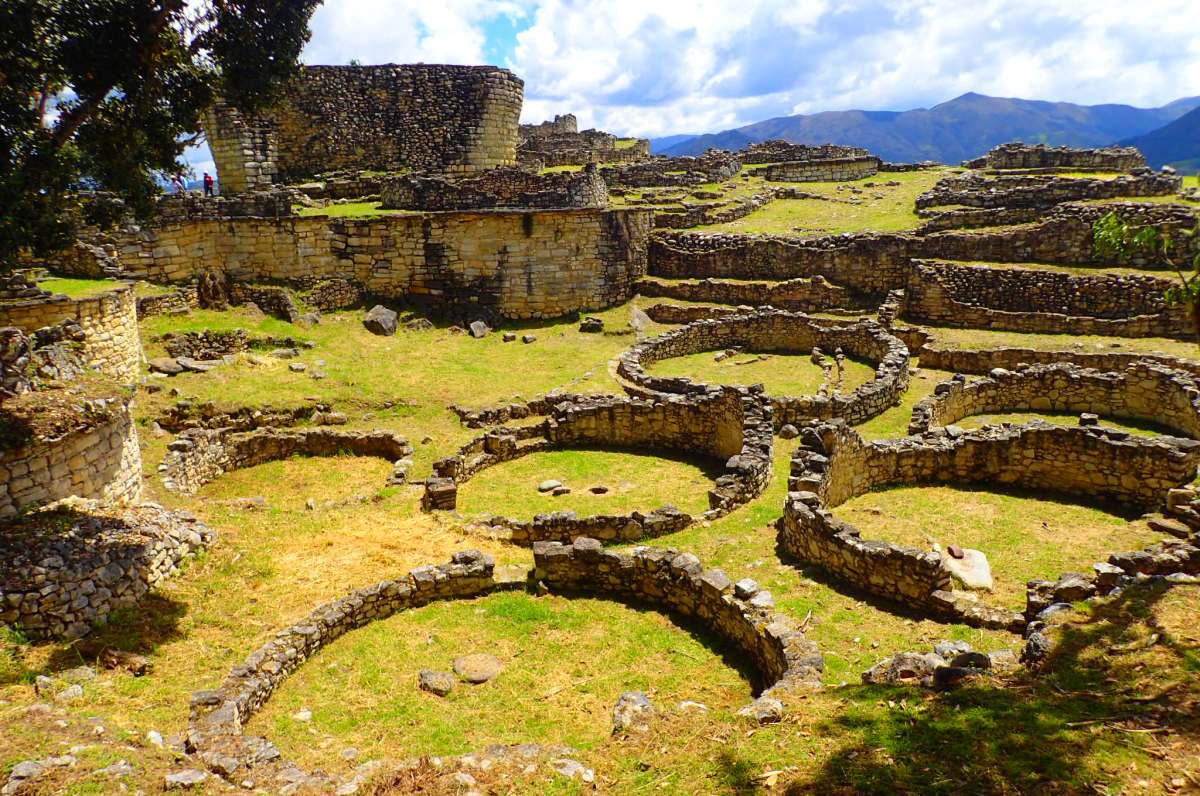 Kuélap, ciudad de la cultura Chachapoyas en lo alto de una montaña a más de 3.000 metros, Chachapoyas