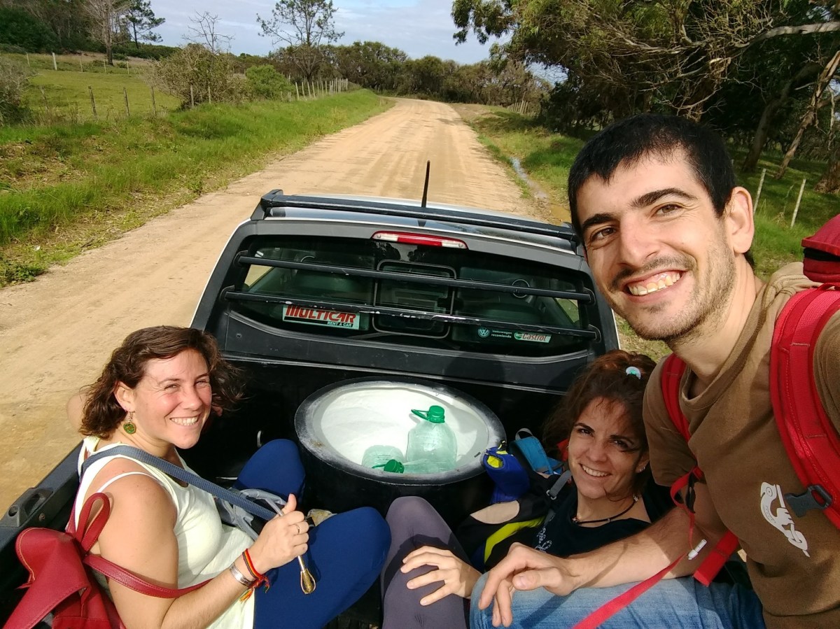On the road, llegando a la laguna de Rocha con Jessica