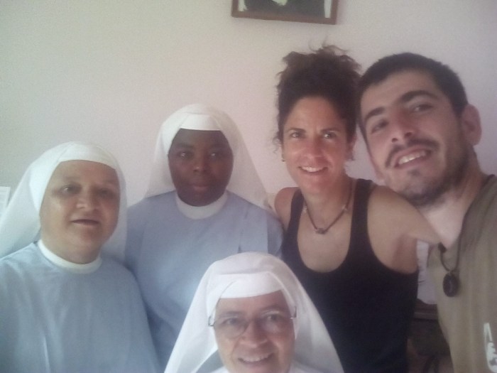 Con las hermanas pilarinas Leonor, Custodia y Carmen en Nacala