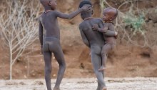 Niños de la tribu Hamer en Dimeka