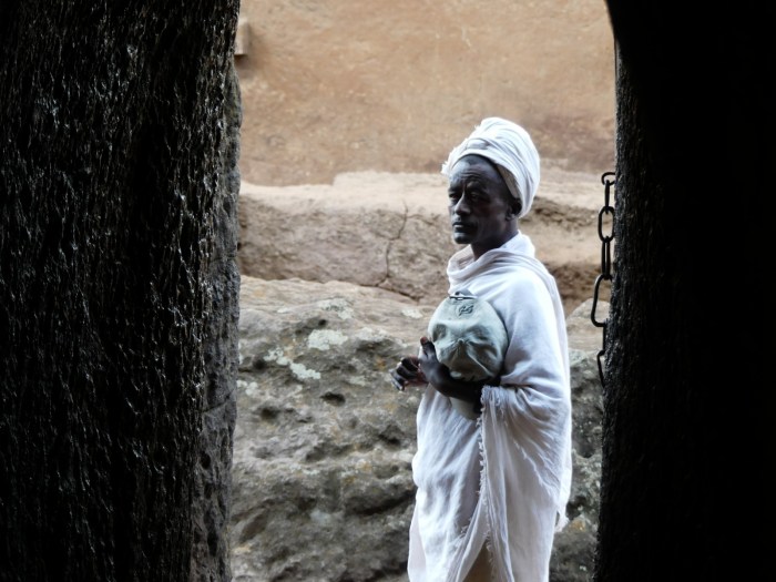 Pasadizo entre las iglesias de Xxx en Lalibela